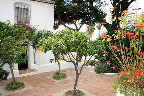 Studio Lejligheder til salg i Calahonda på Costa del Sol outside